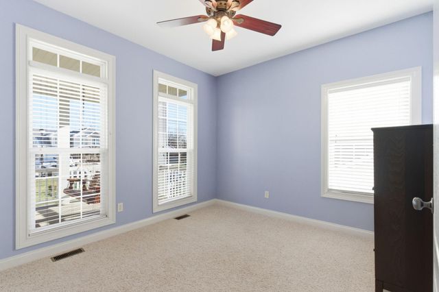 180 Lakeshore Circle, Georgetown, KY 40324