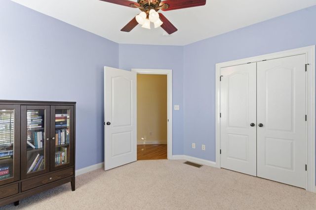 180 Lakeshore Circle, Georgetown, KY 40324