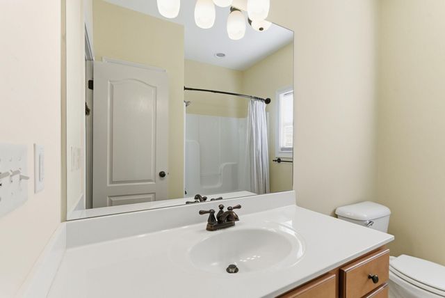 180 Lakeshore Circle, Georgetown, KY 40324