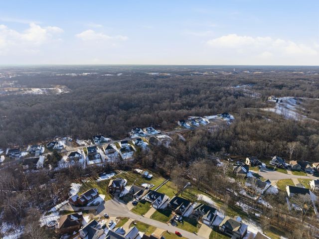 180 Lakeshore Circle, Georgetown, KY 40324