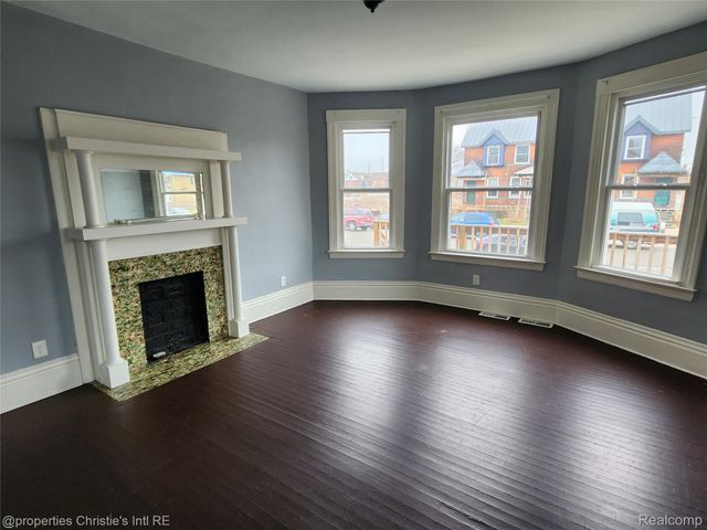 611 E Bethune Street, Detroit, MI 48202