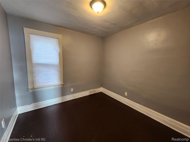 611 E Bethune Street, Detroit, MI 48202