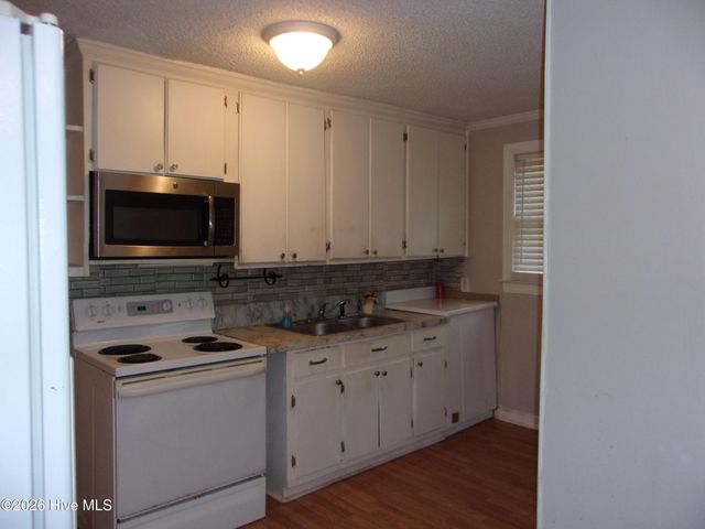 704 Dixon Street, Kinston, NC 28501