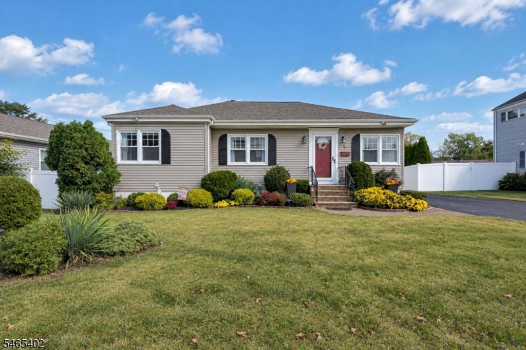 9 Shetland Dr, Clark Twp., NJ 07066 — exterior