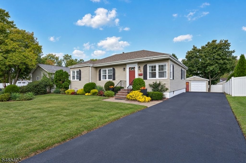 9 Shetland Dr, Clark Twp., NJ 07066 — photo 2
