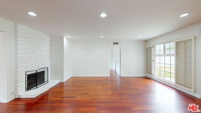 17155 Donmetz Street, Granada Hills (los Angeles), CA 91344