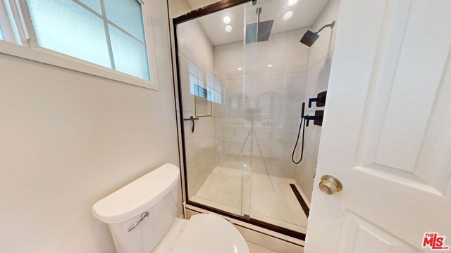 17155 Donmetz Street, Granada Hills (los Angeles), CA 91344