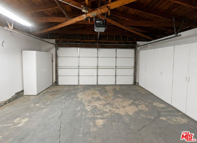 17155 Donmetz Street, Granada Hills (los Angeles), CA 91344