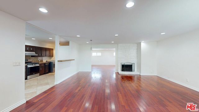 17155 Donmetz Street, Granada Hills (los Angeles), CA 91344