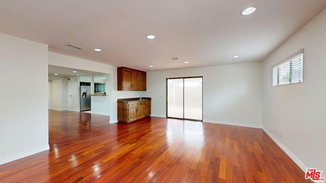 17155 Donmetz Street, Granada Hills (los Angeles), CA 91344