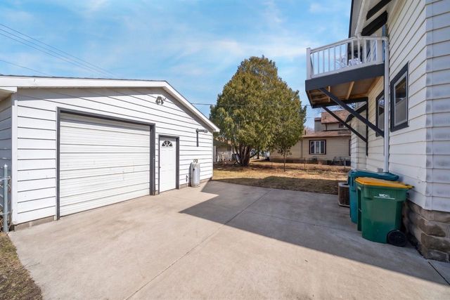 131 BISCHOFF STREET, Fond Du Lac, WI 54935