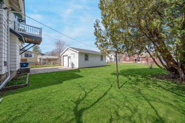 131 BISCHOFF STREET, Fond Du Lac, WI 54935
