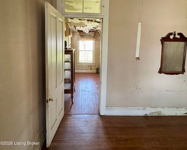 1041 Barret Ave, Louisville, KY 40204