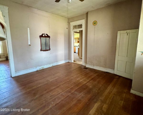 1041 Barret Ave, Louisville, KY 40204