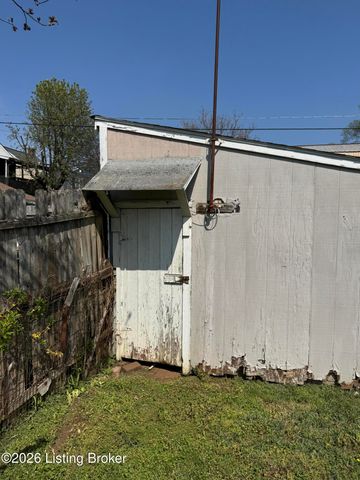 1041 Barret Ave, Louisville, KY 40204