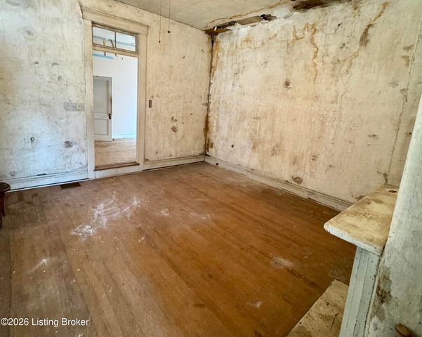 1041 Barret Ave, Louisville, KY 40204