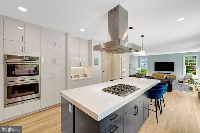 1926 POOLE LN, Mclean, VA 22101
