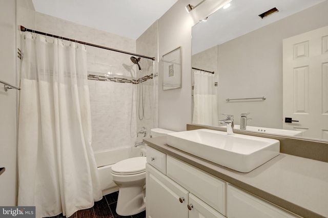 1926 POOLE LN, Mclean, VA 22101