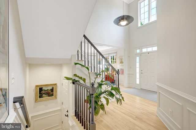 1926 POOLE LN, Mclean, VA 22101