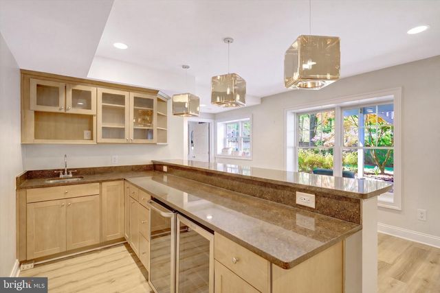 1926 POOLE LN, Mclean, VA 22101