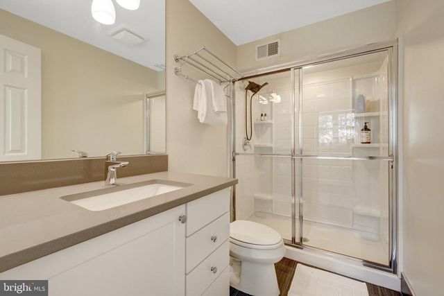 1926 POOLE LN, Mclean, VA 22101