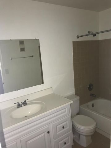 819 NE 199th Street 205, Miami, FL 33179