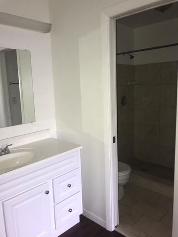 819 NE 199th Street 205, Miami, FL 33179