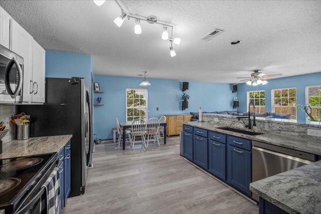 406 Brookfield Lane, Goose Creek, SC 29445