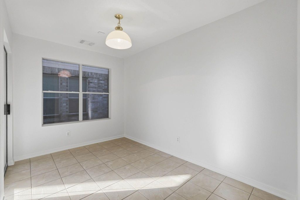 Image 12 of property listing at 15506 Elm Leaf Place, Cypress, TX 77429