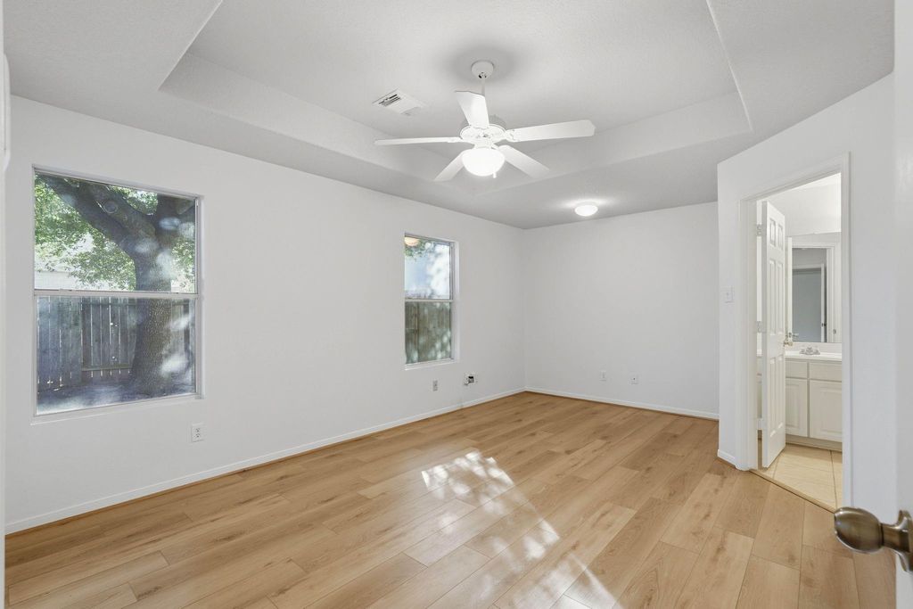 Image 16 of property listing at 15506 Elm Leaf Place, Cypress, TX 77429