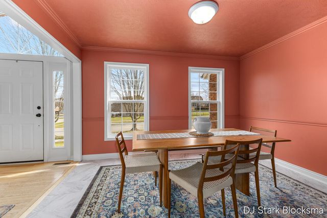 69 Rogue River View Drive NE, Rockford, MI 49341