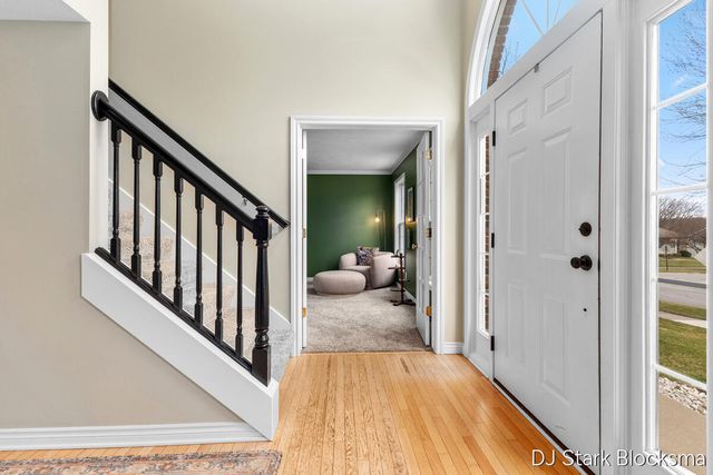 69 Rogue River View Drive NE, Rockford, MI 49341