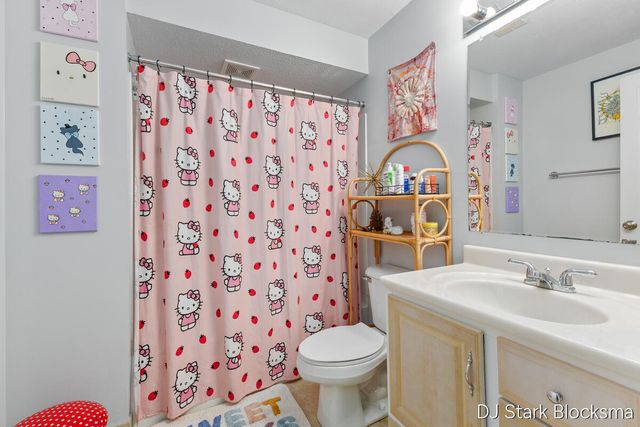 69 Rogue River View Drive NE, Rockford, MI 49341