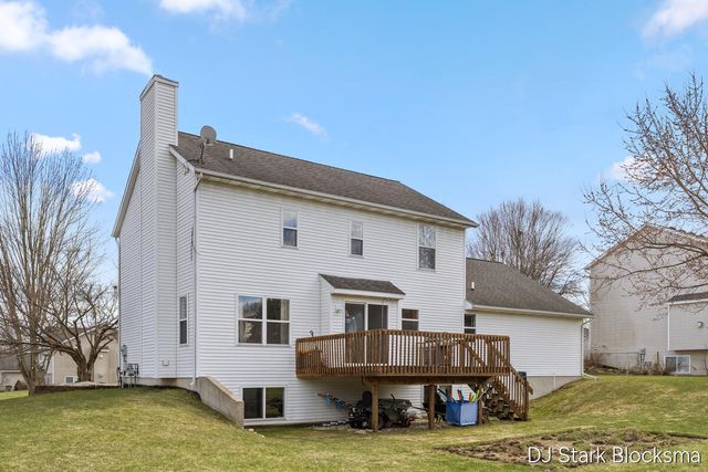 69 Rogue River View Drive NE, Rockford, MI 49341