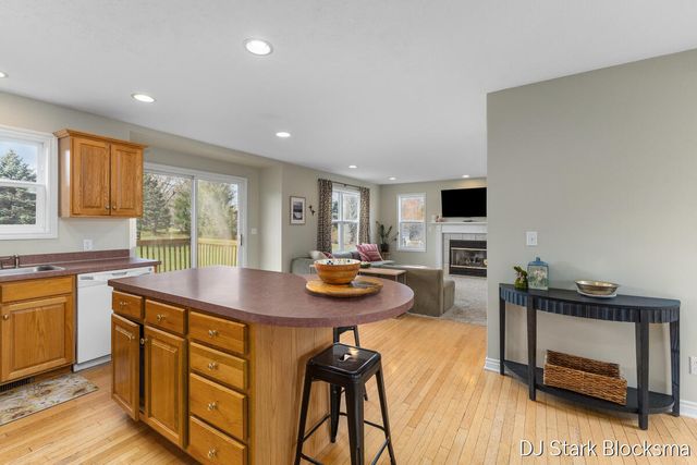 69 Rogue River View Drive NE, Rockford, MI 49341