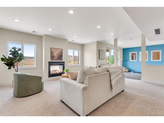 4833 Prairie Vista Dr, Fort Collins, CO 80526