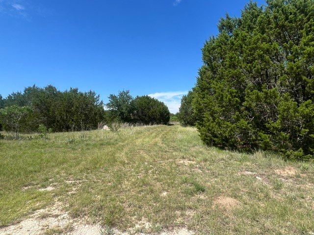 707 County Road 426, Purmela, TX 76566