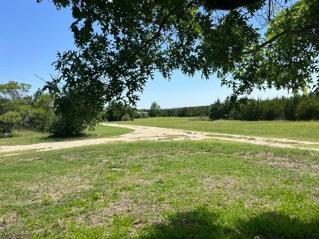 707 County Road 426, Purmela, TX 76566