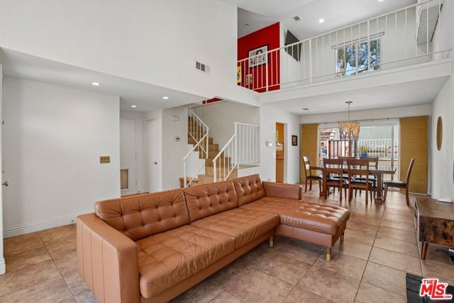 11319 Goleta Street, Sylmar (los Angeles), CA 91342