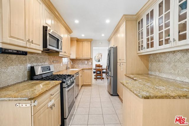 11319 Goleta Street, Sylmar (los Angeles), CA 91342