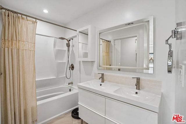 11319 Goleta Street, Sylmar (los Angeles), CA 91342