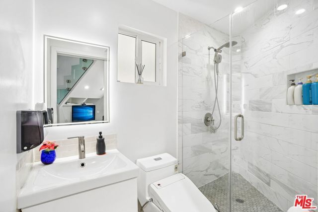 11319 Goleta Street, Sylmar (los Angeles), CA 91342