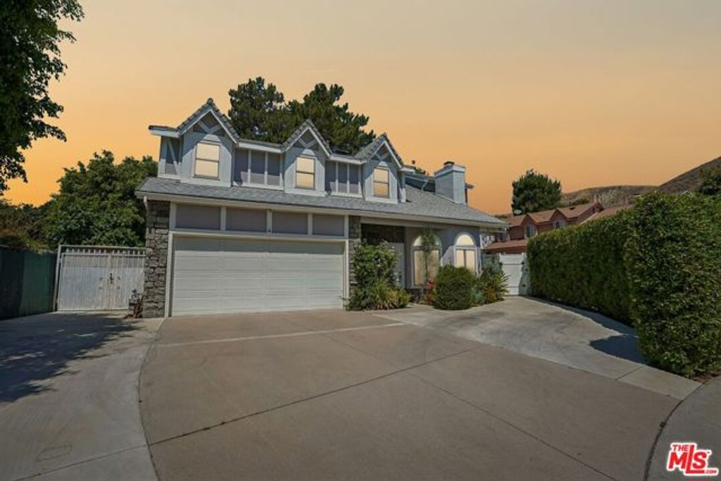 11319 Goleta Street, Sylmar (los Angeles), CA 91342