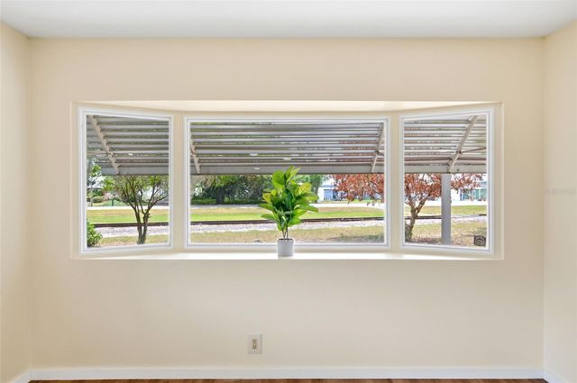 14742 MANDARIN STREET, Tavares, FL 32778