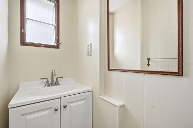 14742 MANDARIN STREET, Tavares, FL 32778