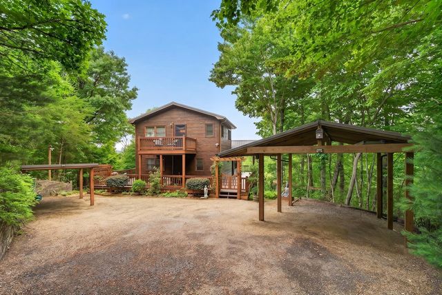 40 Foxfire Lane, Blue Ridge, GA 30513