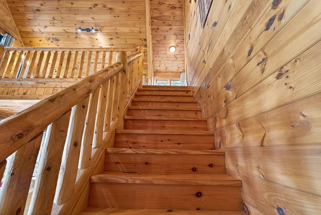 40 Foxfire Lane, Blue Ridge, GA 30513