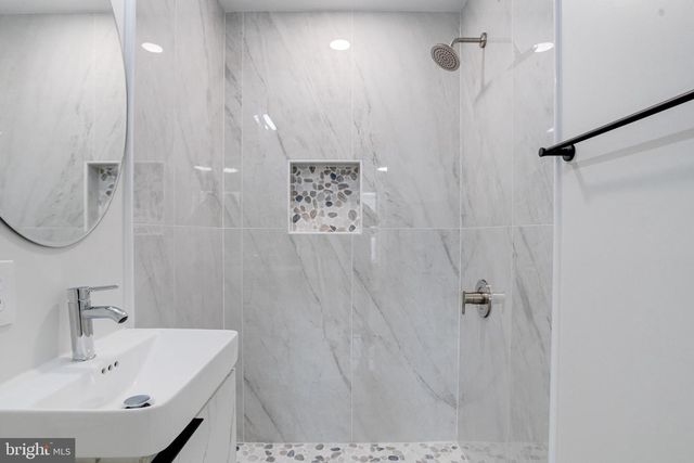 315 N ROBINSON ST, Baltimore, MD 21224