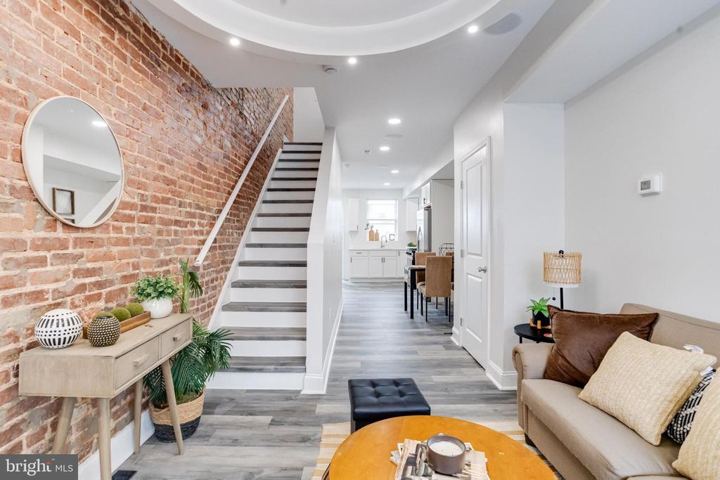 315 N ROBINSON ST, Baltimore, MD 21224