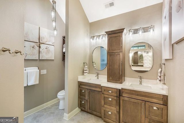 402 Boaters Row, Fair Play, SC 29643